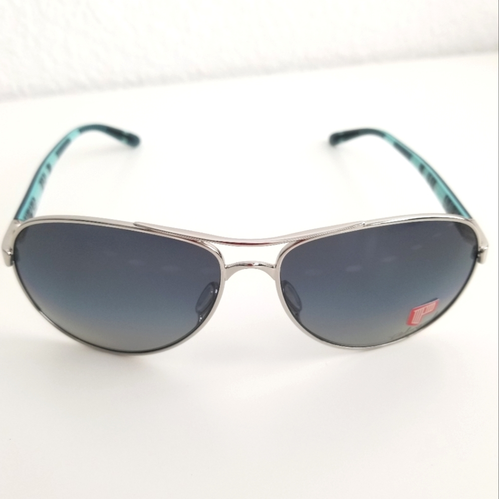 Oakley Women's Feedback Black/Blue Grey Gradient Polarized Sunglasses